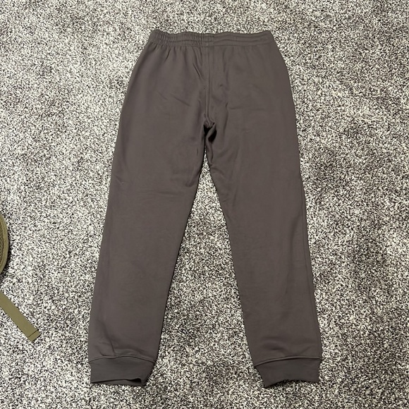 H&M Medium Sweatpants - Picture 4 of 4